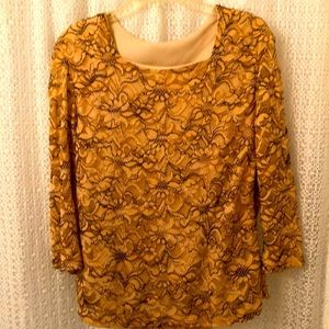 Long‎ sleeved floral top-Large-no tag